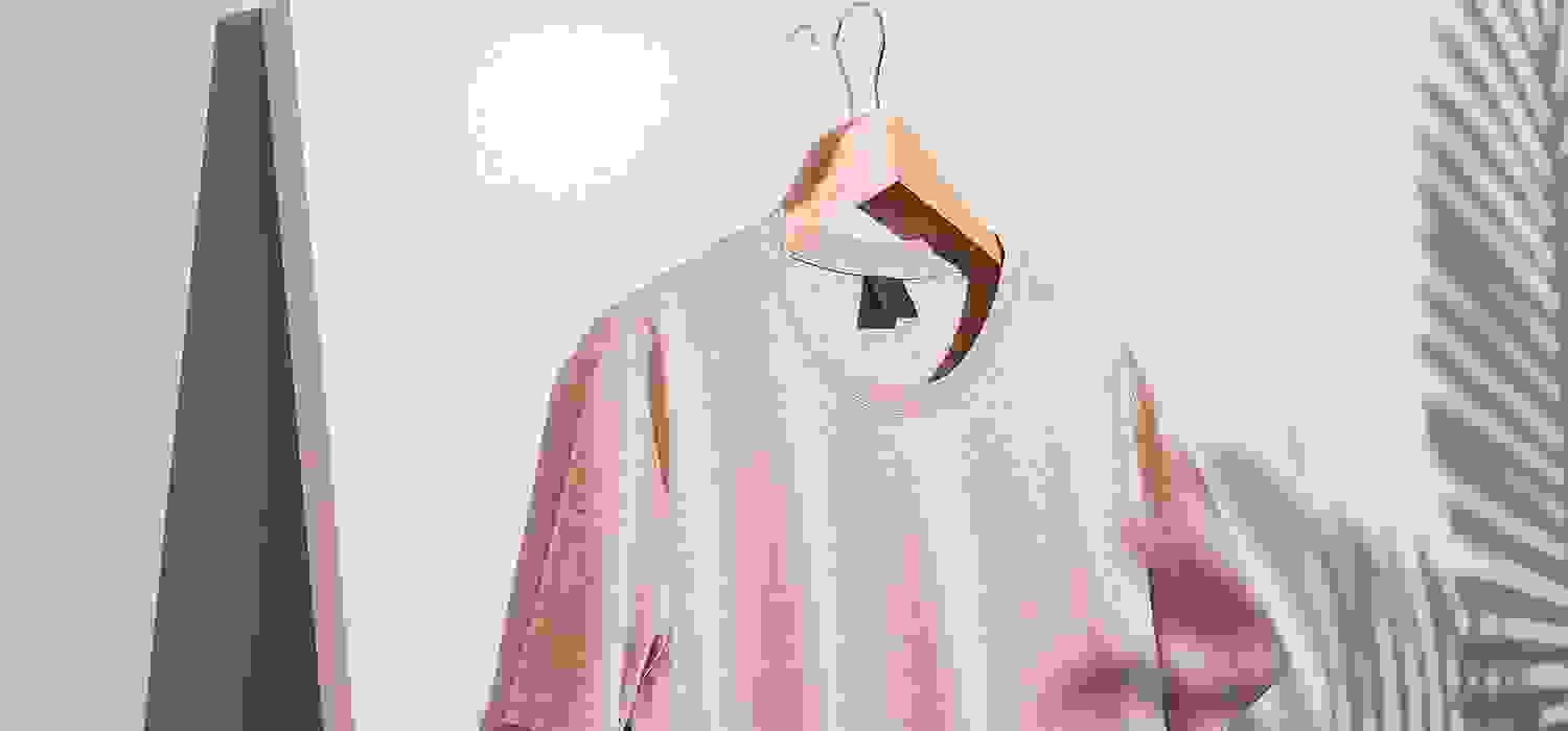 How to start a small clothing business from home [2023]