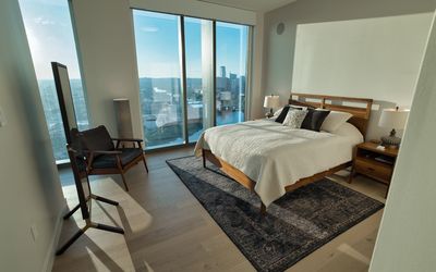 https://a.storyblok.com/f/166093/2880x1920/7dac2b1b25/east_avenue_22.jpg
