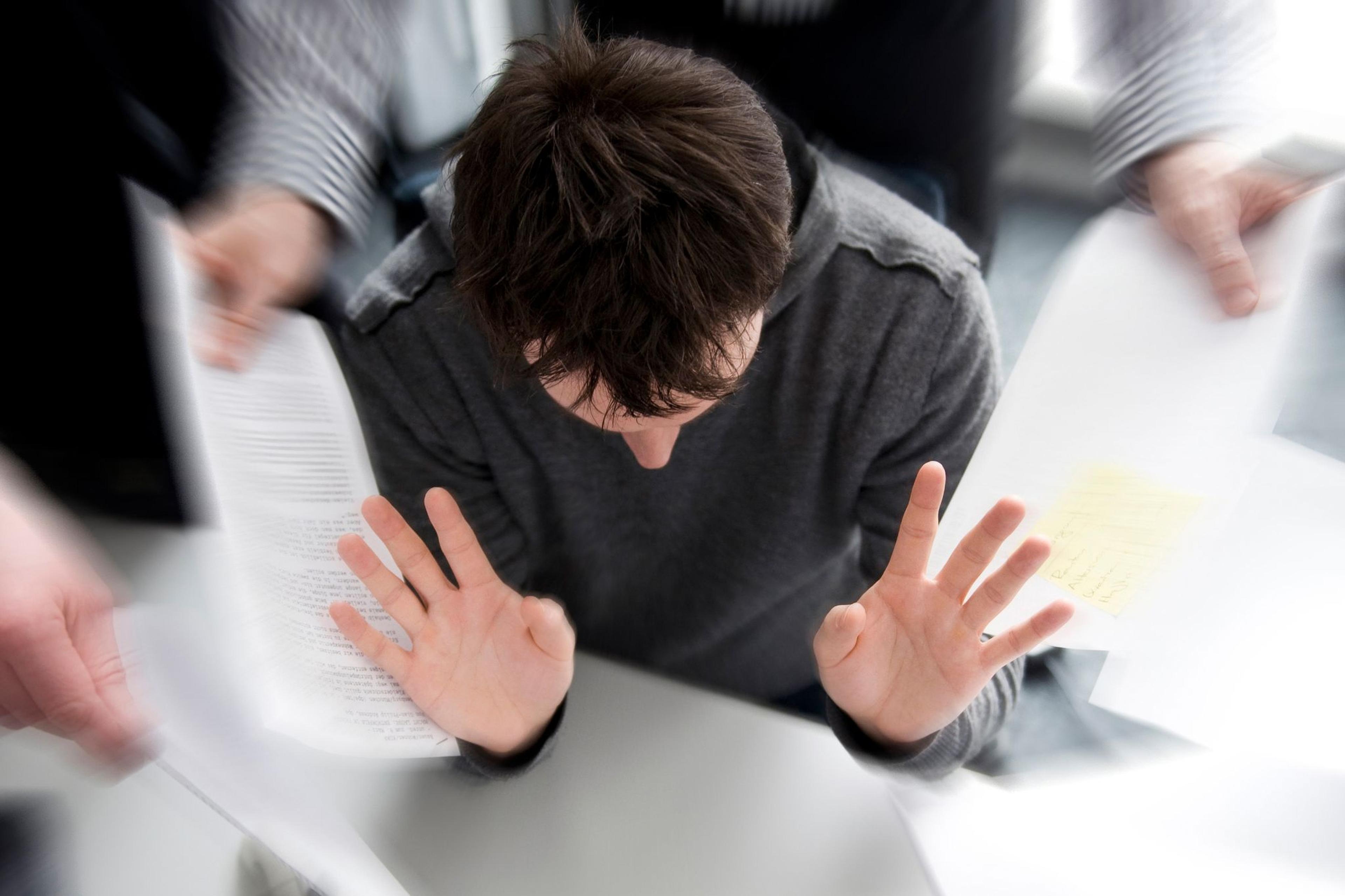 Halt Stopp! Manchmal wird der Alltag zu viel - Achtsamkeit zu praktizieren, kann dann helfen.