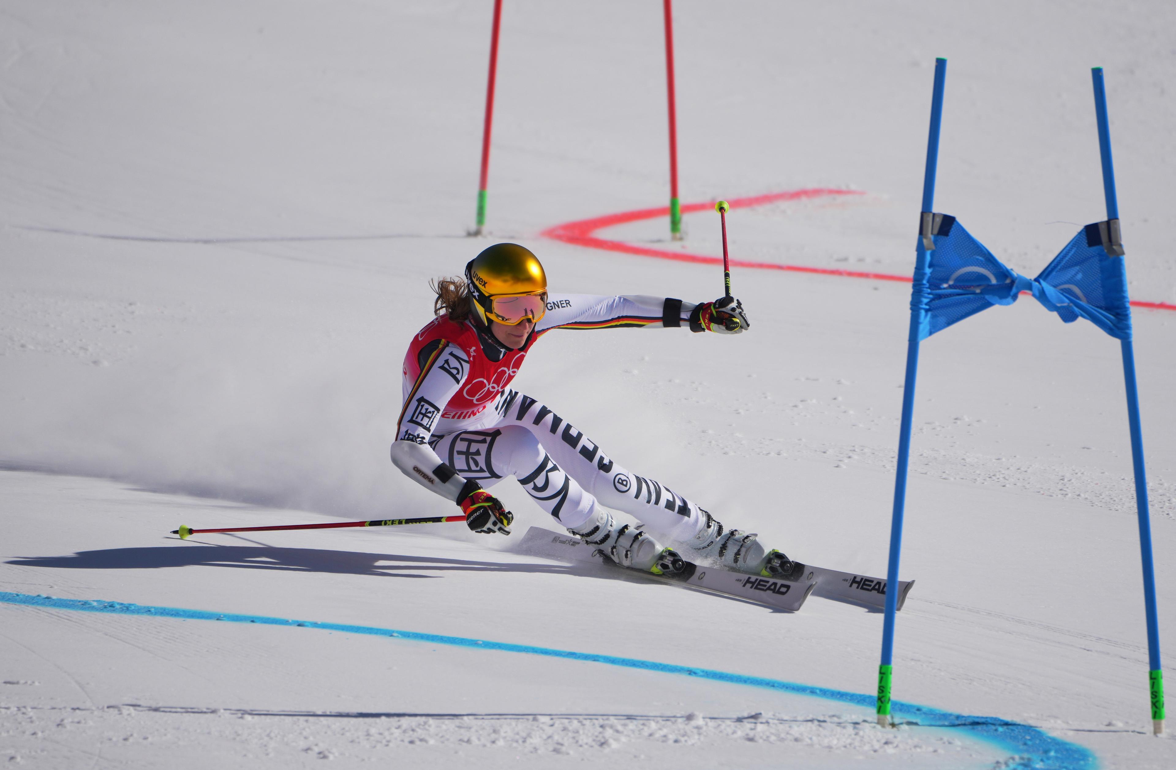 Olympia, Ski Alpin, Mannschaft, Mixed, Halbfinale im Nationalen Ski-Alpin-Zentrum, Lena Dürr aus Deutschland in Aktion.
