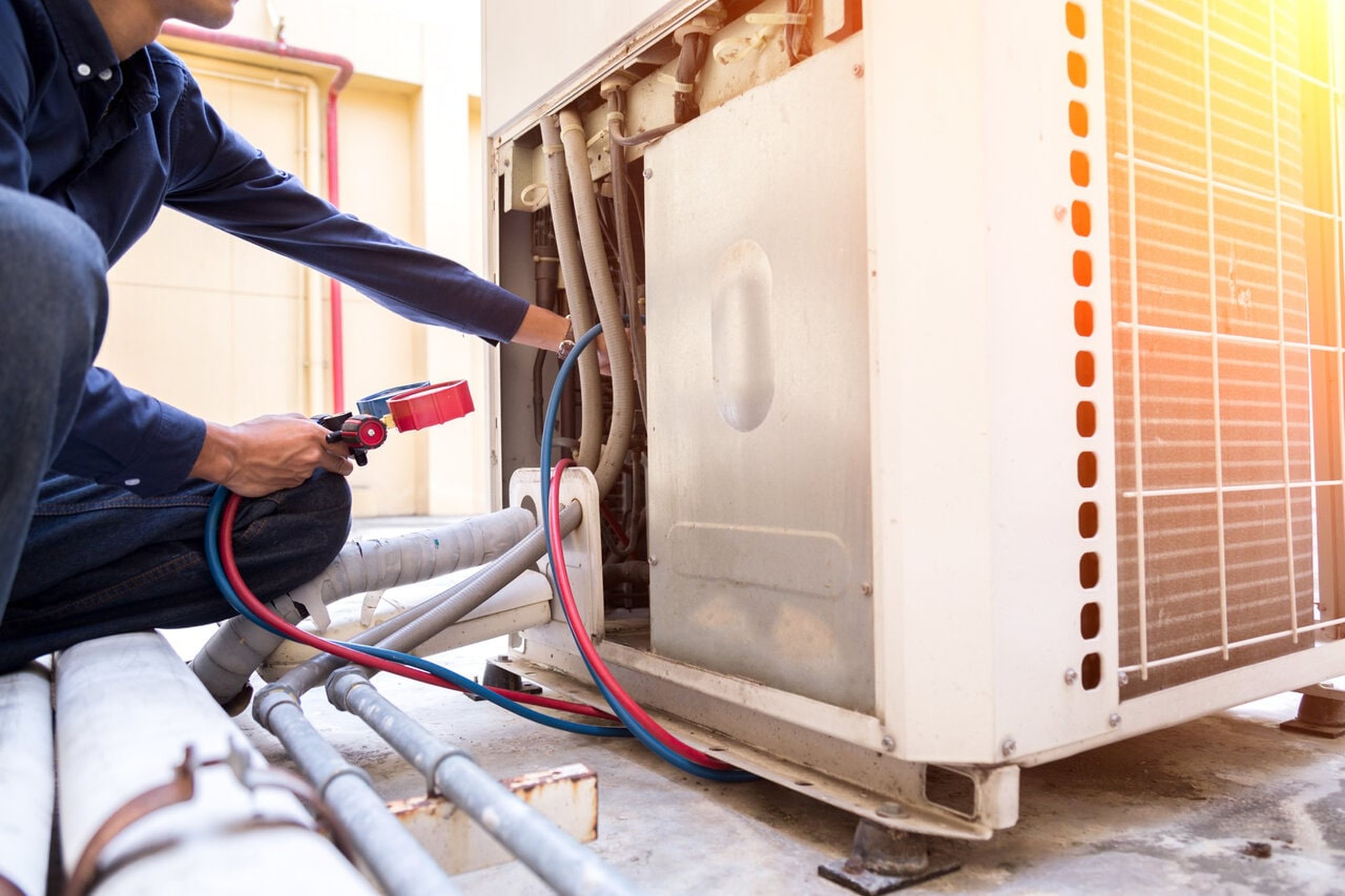 HVAC Maintenance | Manutenção AVAC | Mantenimiento HVAC