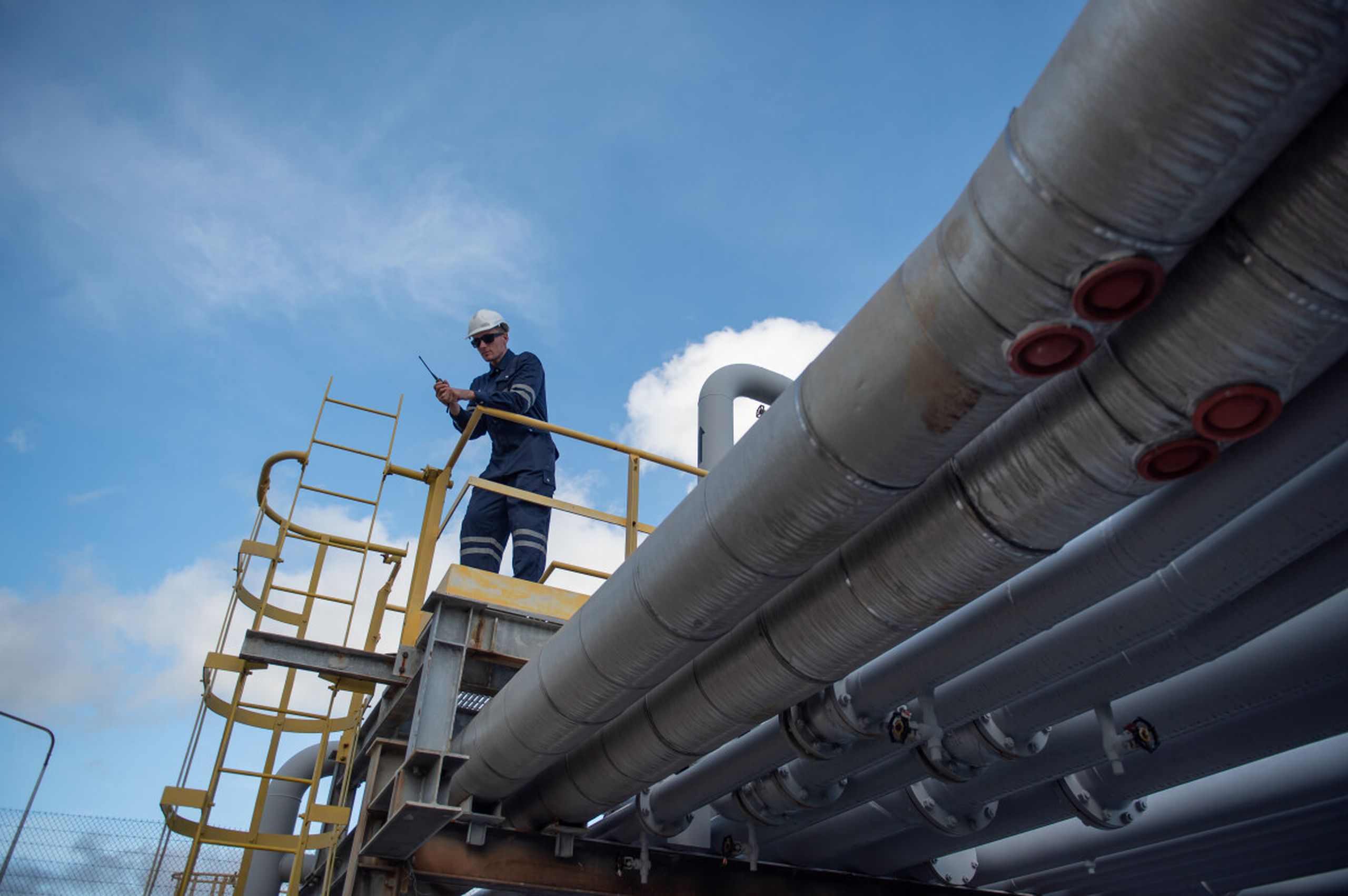 Maintenance technician in oil & gas plant