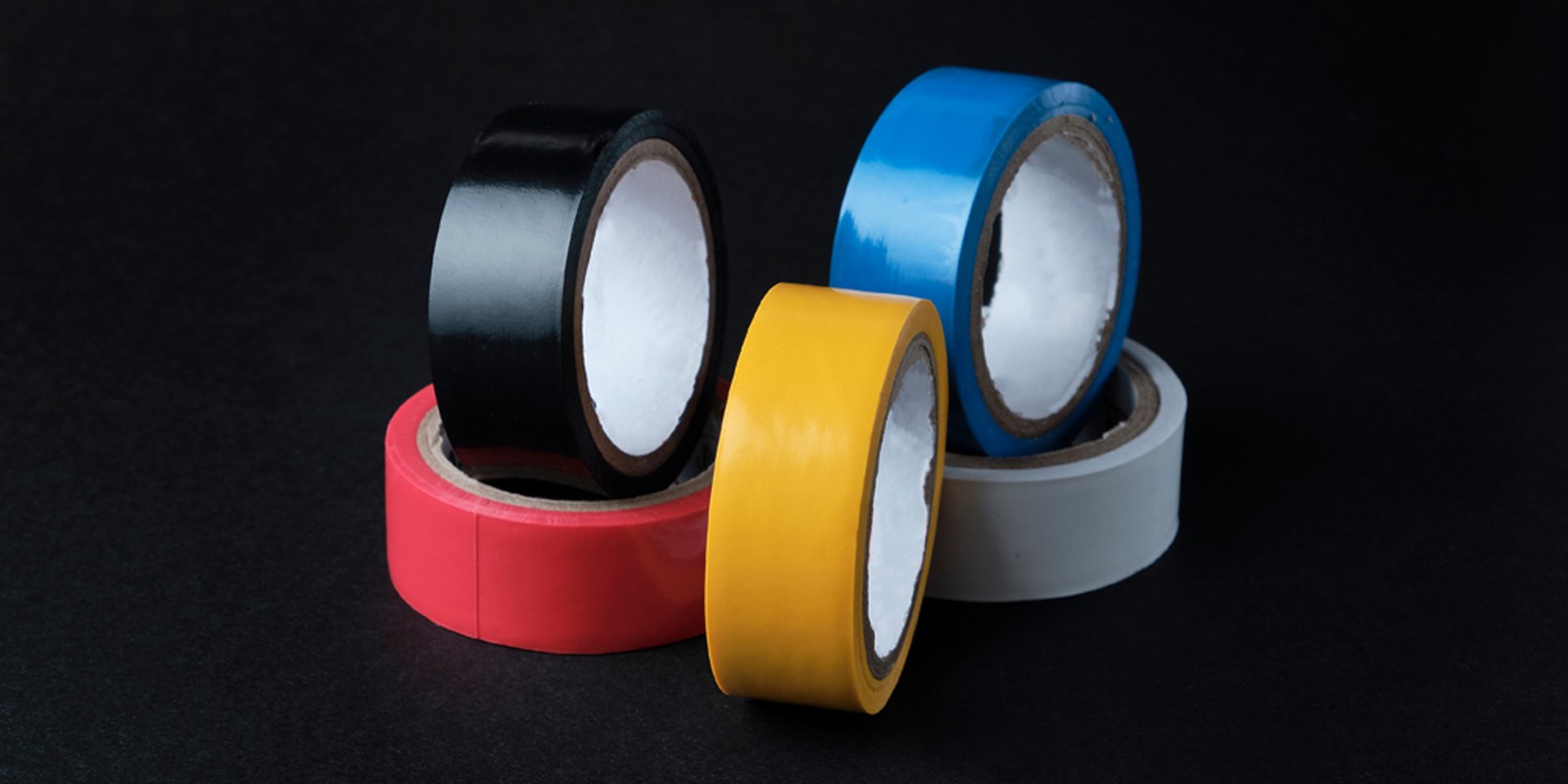 Klebebandrollen in verschiedenen Farben