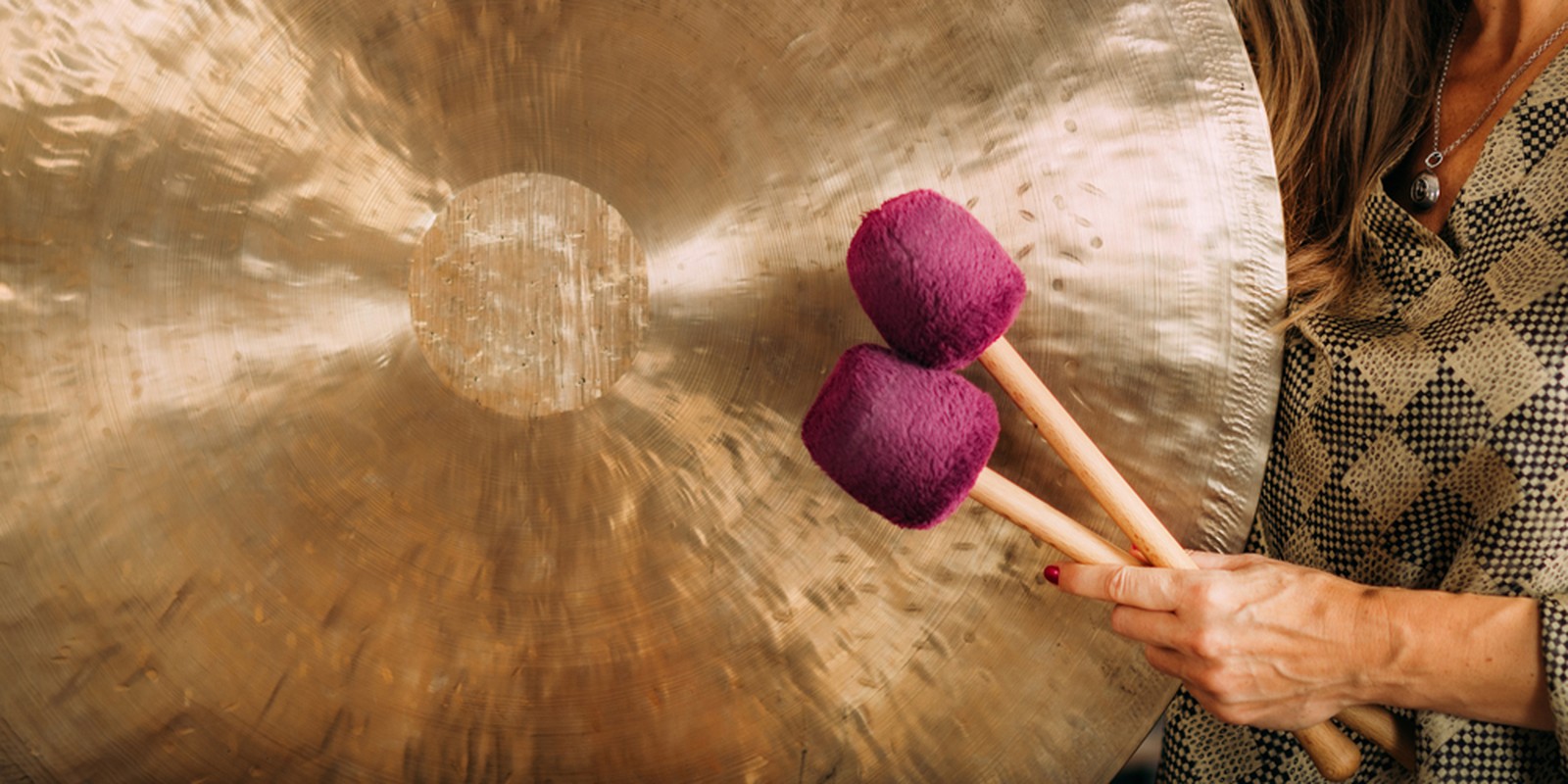 Gong mit zwei Schlägeln