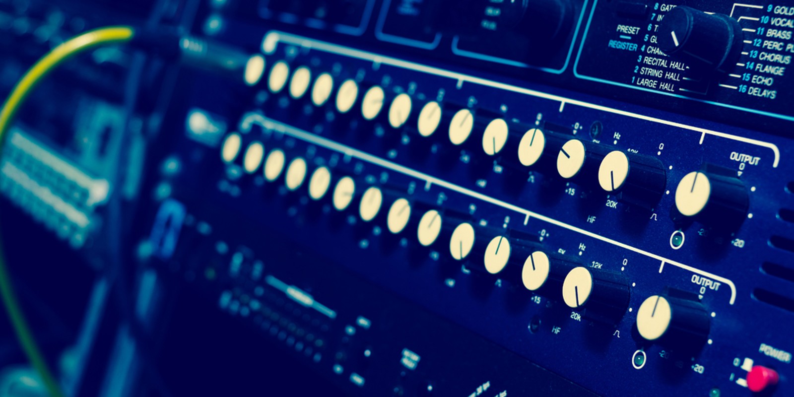 Studioequipment im 19" Rack