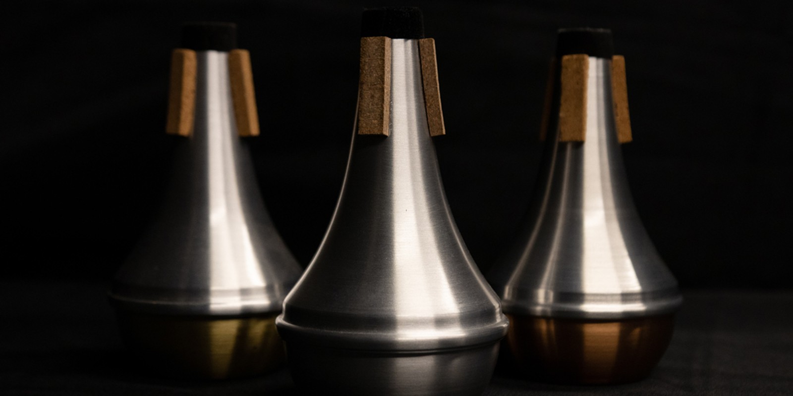 Drei Dämpfer für Piccolotrompete