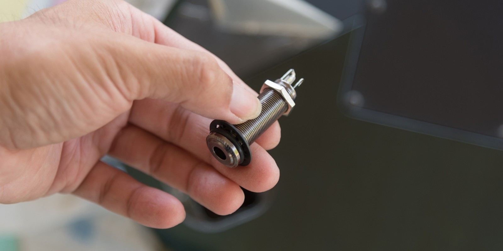 Klinkenbuchse einer E-Gitarre