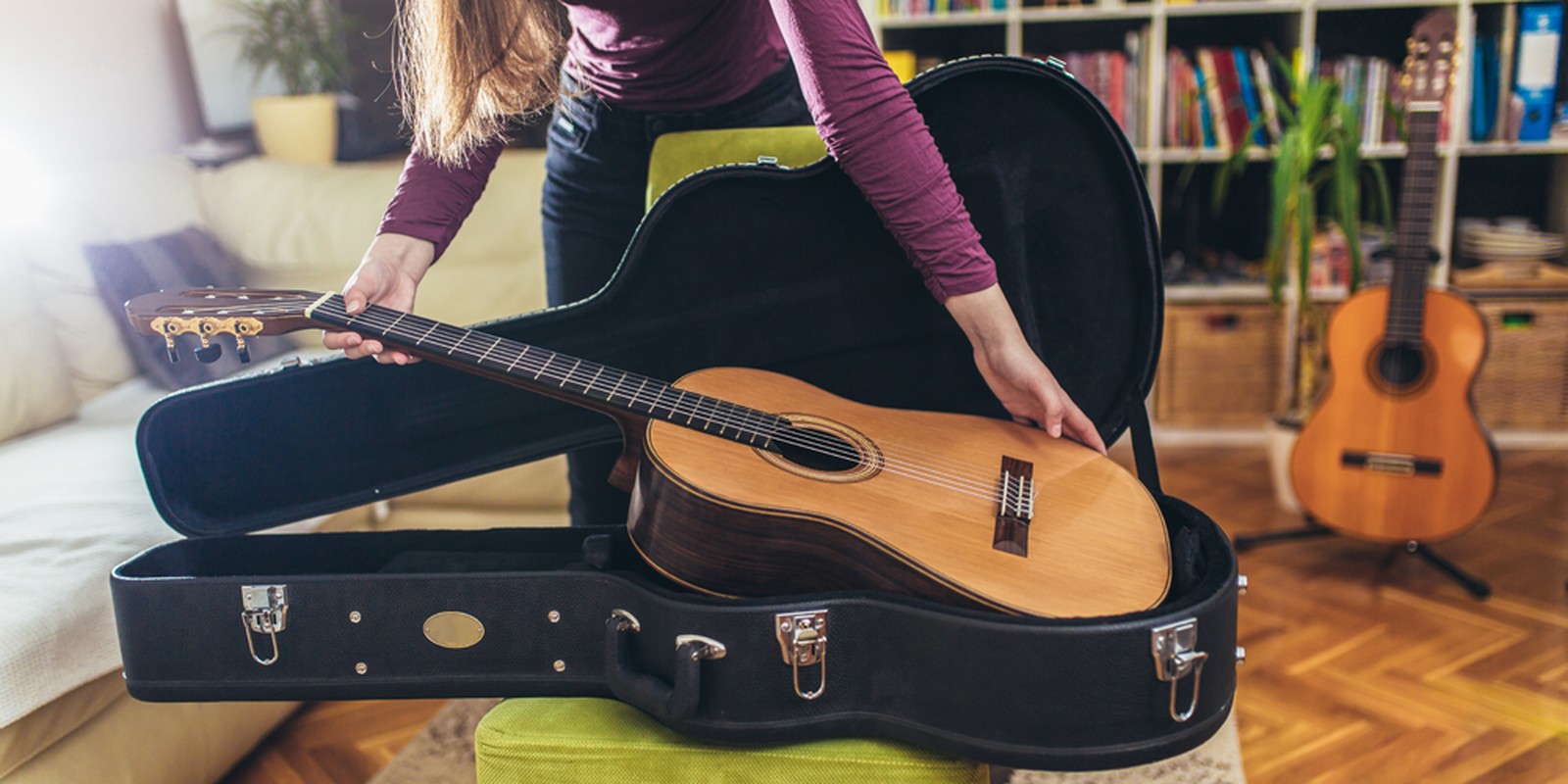 Westerngitarre im Koffer