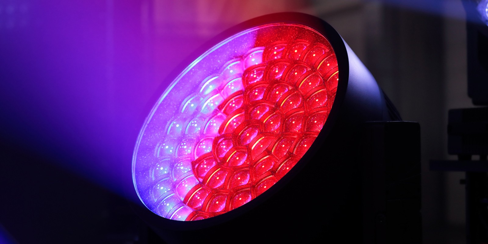 Akkubetriebener LED-Scheinwerfer