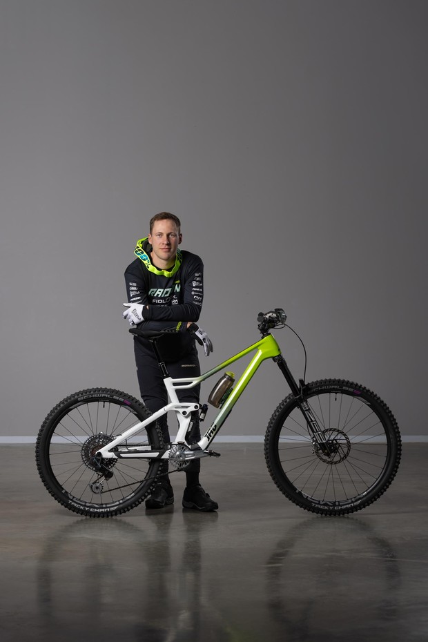 e mountainbike fr damen KTM Macina Aera FS Elite LFC E-MTB Damen 2026