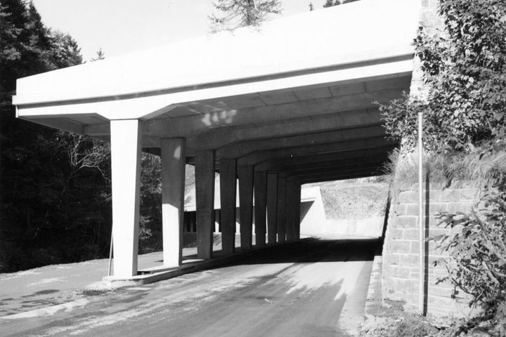 1970/71 errichtet Geiger die Lawinengalerie in der Birgsau.