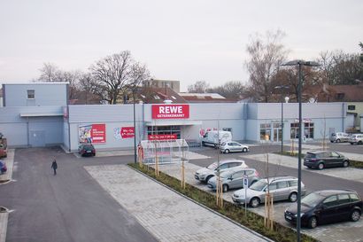 Geiger Projektentwicklung Fachmarktzentrum Argonstraße Augsburg REWE Parkplatz von oben