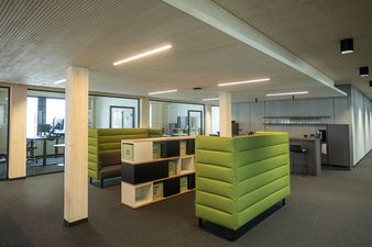 Bürogebäude Herzmanns, Geiger investiert in nachhaltige Arbeitsplätze