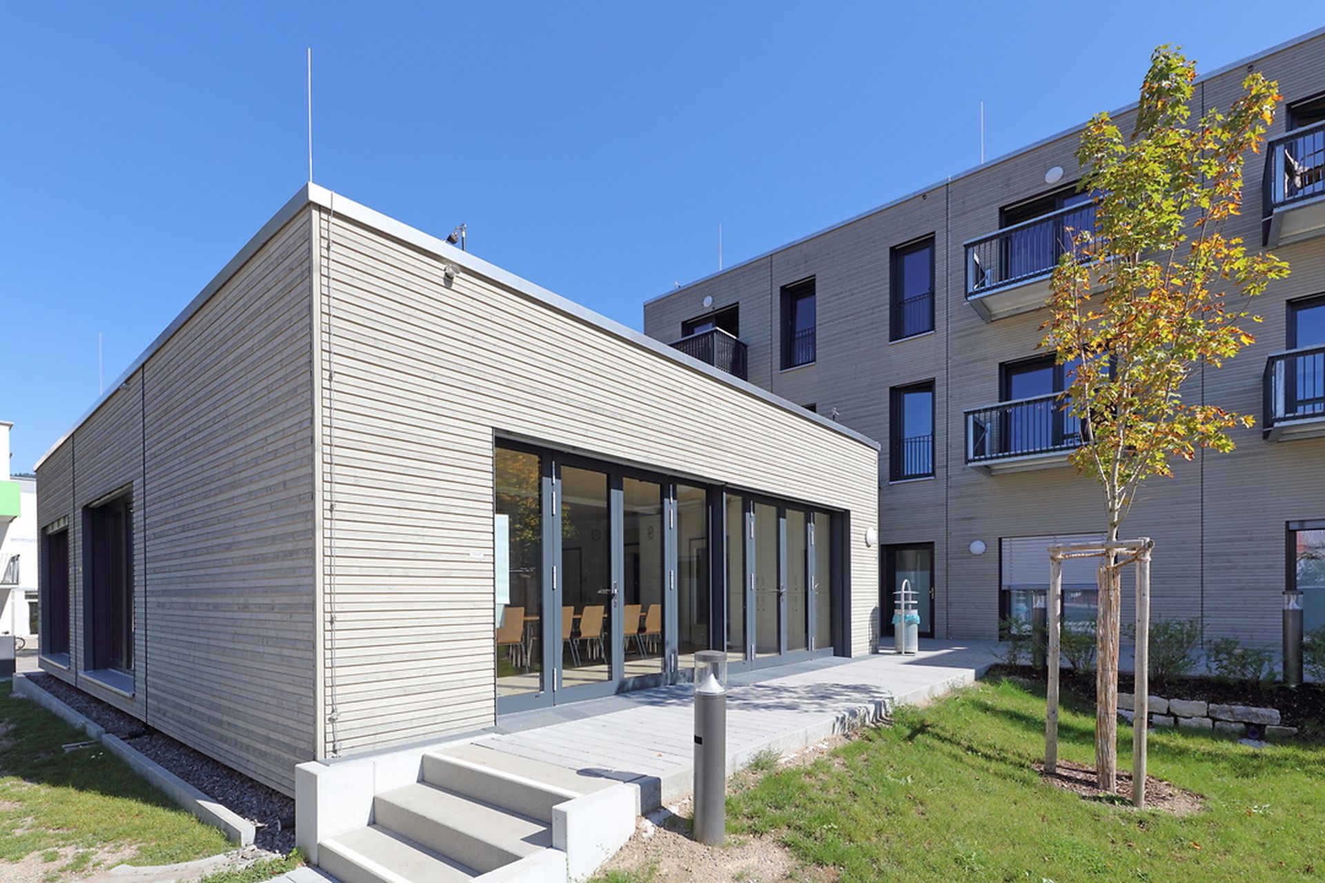 Geiger Holzsystembau Freiburg Wohnbau Außenansicht