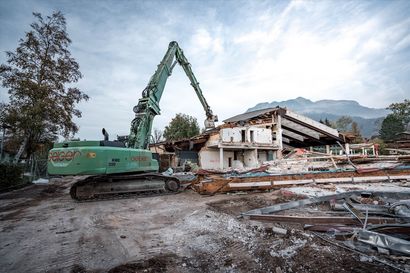 Rückbau Therme Oberstdorf Bagger