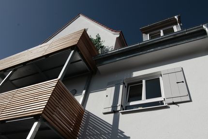 Geiger Projektentwicklung Wohnhaus Sonthofen Grüntenstraße Blick auf Balkon