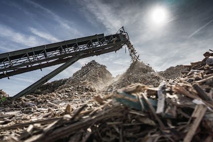 Geiger Holzrecycling Förderband in Betzigau