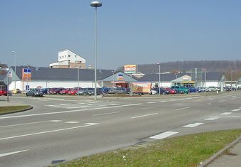 Geiger Projektentwicklung Fachmarktzentrum Giengen Ansicht von der Staße