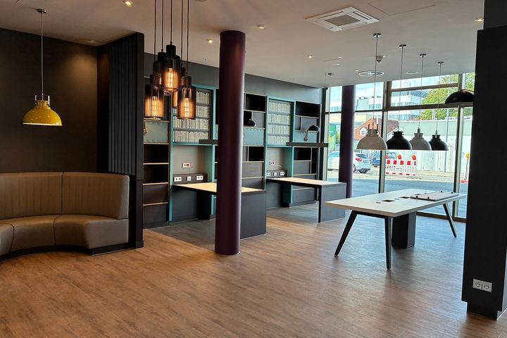 Eingangsbereich des Premier Inn Zuffenhausen in Stuttgart