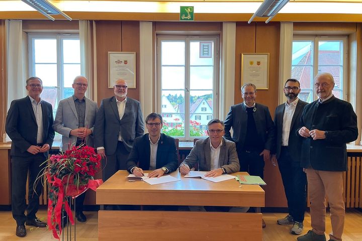Vertragsabschluss für den Neubau Schulcampus Jahnstraße Weil der Stadt