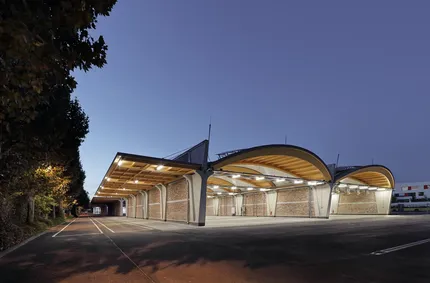Dachkonstruktion des neuen Busdepots in Gaisburg.