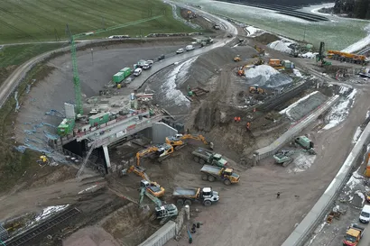 Vogelperspektive der Brückeneinbau der OA19.