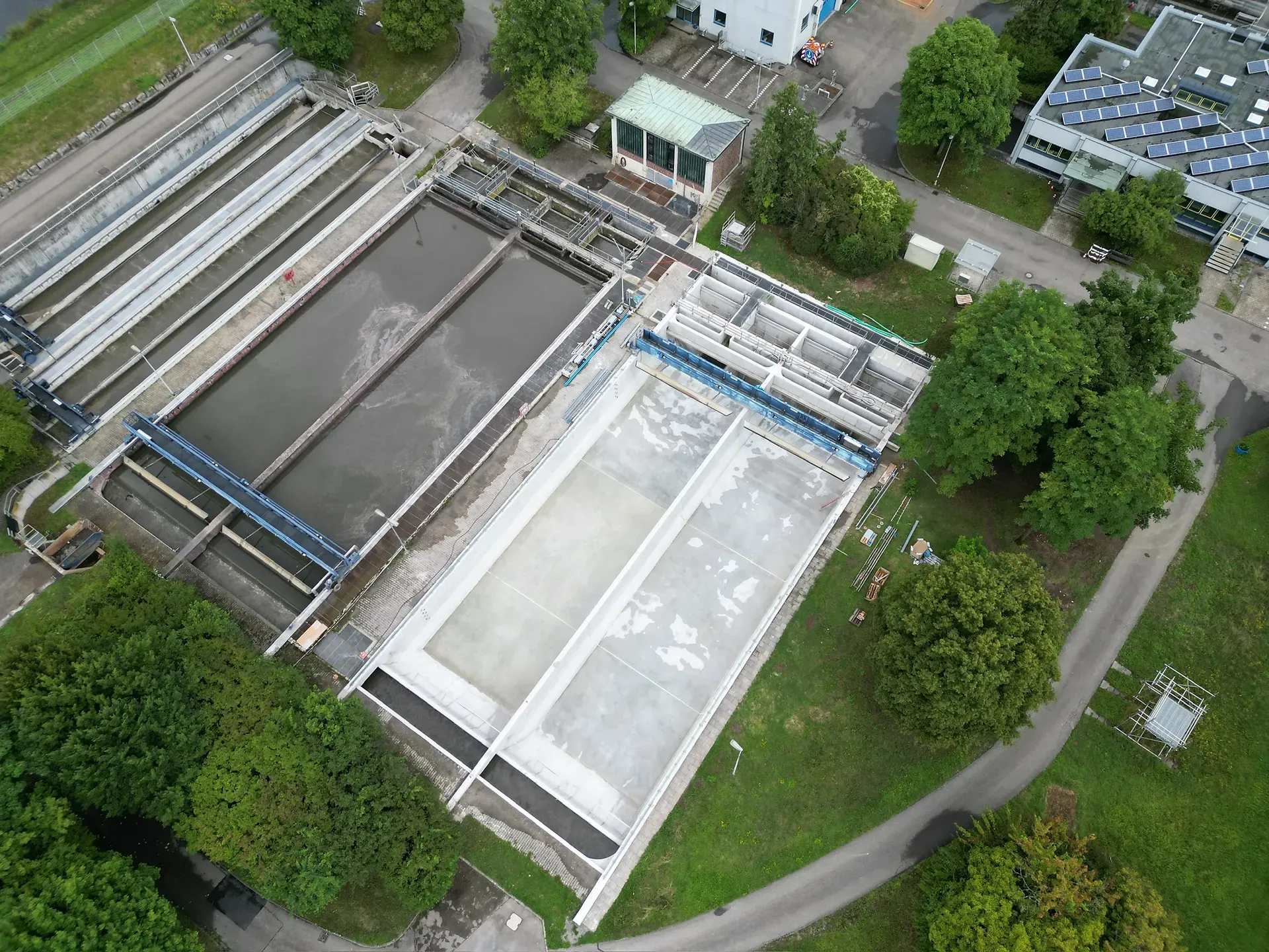 Drohnenaufnahme der Kläranlage in Tübingen von oben