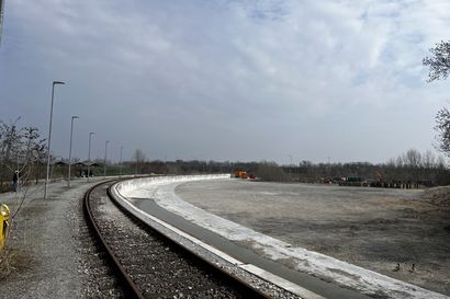 Umschlagplatz mit Bahnanschluss des neuen Standortes der Geiger Gruppe in Österreich.