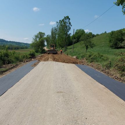 Reabilitare drumuri în comuna Apold