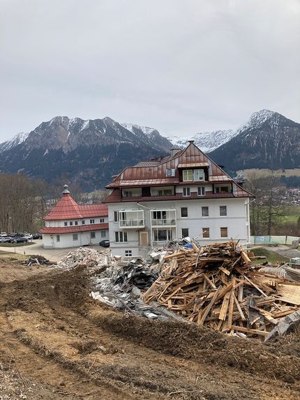 Tiefbauarbeiten in Oberstdorf für den Anbau des Stillachhaus.