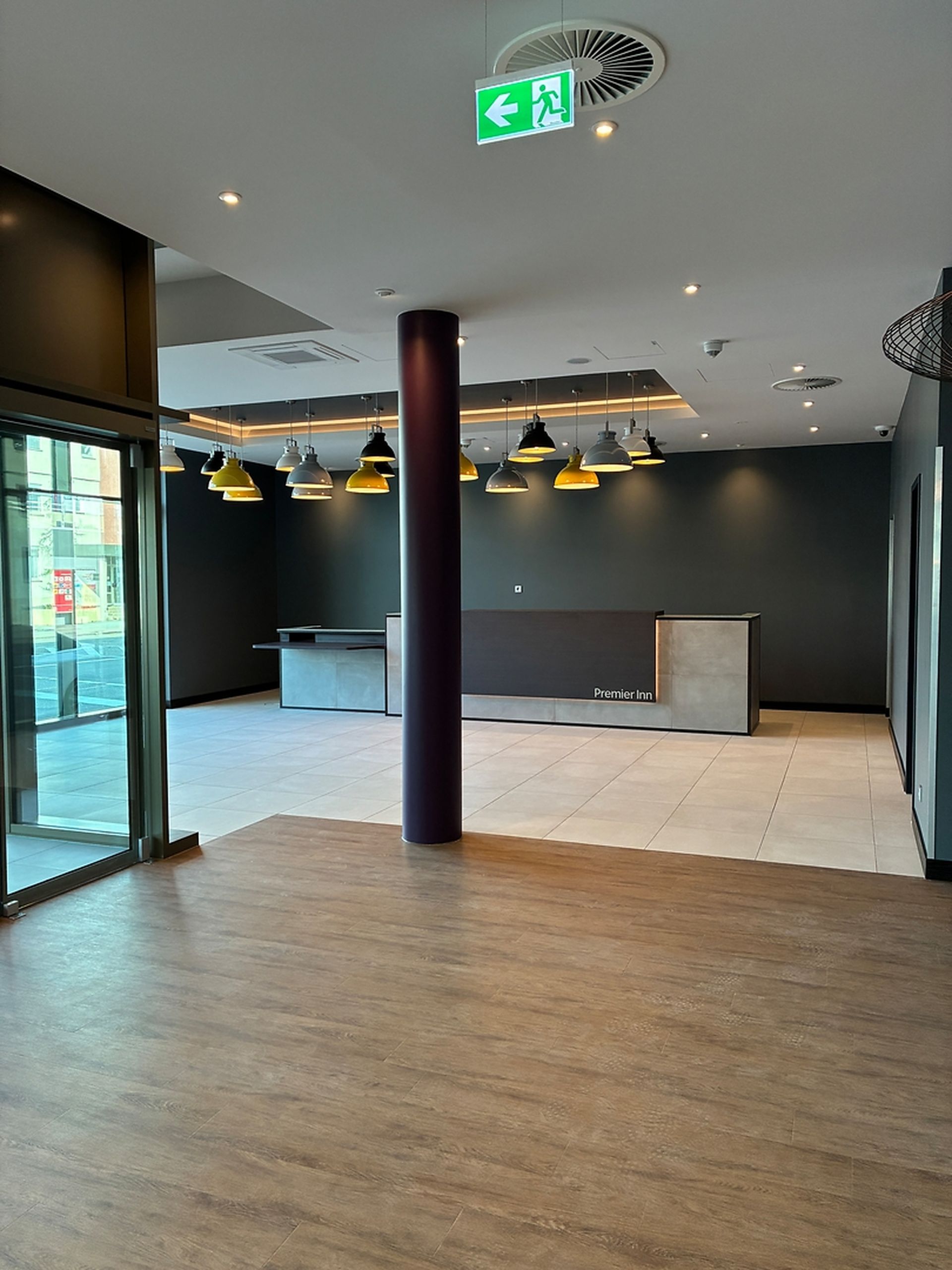 Eingangsbereich Zuffenhausen Premier Inn