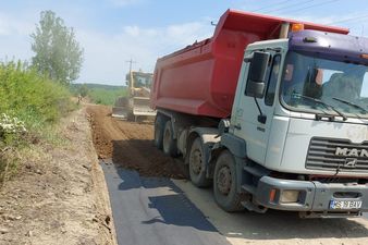 Reabilitare drumuri în comuna Apold