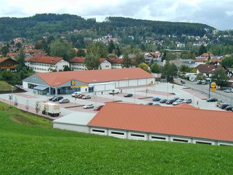 Geiger Projektentwicklung Fachmarktzentrum Immenstadt Parkplatz Lidl Blick von oben