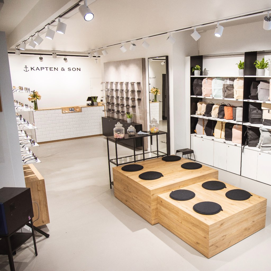Spannende Kapten Son Store Hamburg Bilder