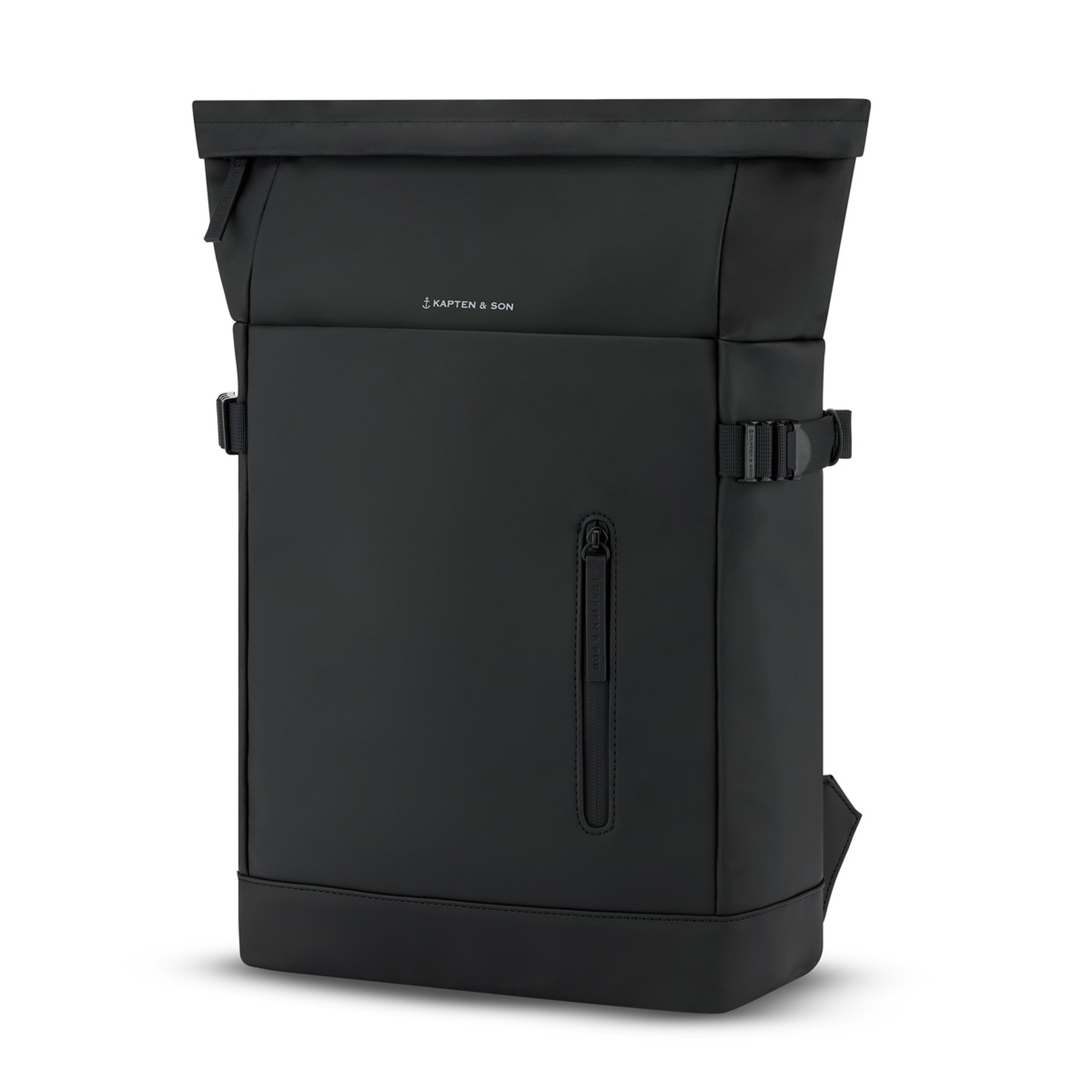 Schlichter schwarzer Rucksack mit Reißverschlusstasche vorne und seitlichen Schnallen. Der minimalistische Stil vermittelt eine moderne, funktionale Ästhetik.