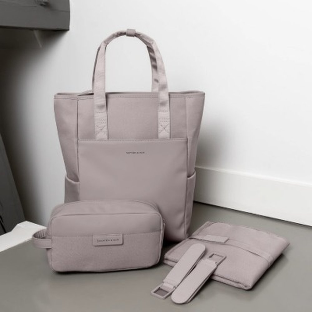 wickelrucksack rosa mit kulturbeutel und wickelunterlage