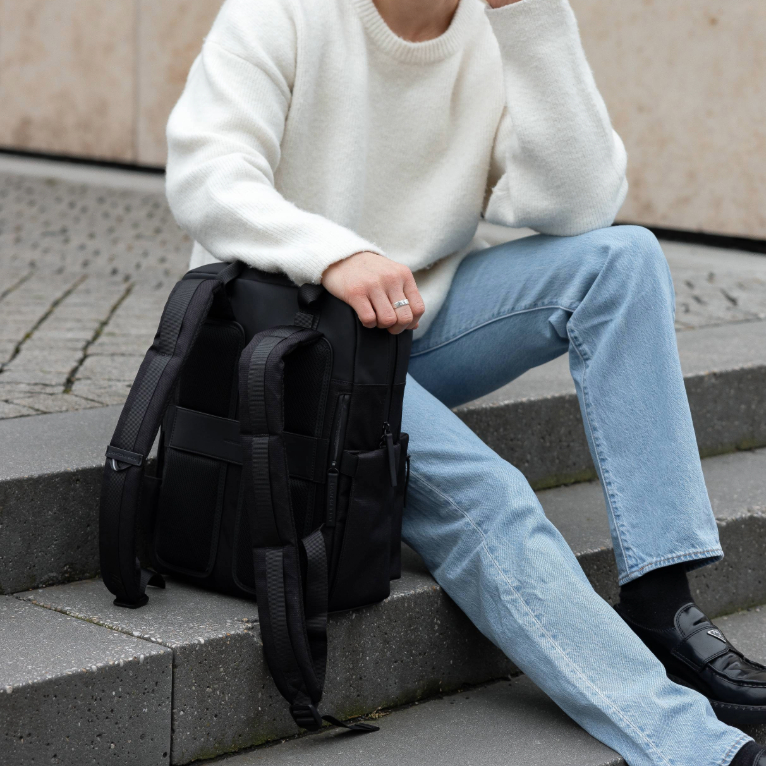 Kapten & Son Aarhus All Black sac a dos 14 L | Sac à dos noir