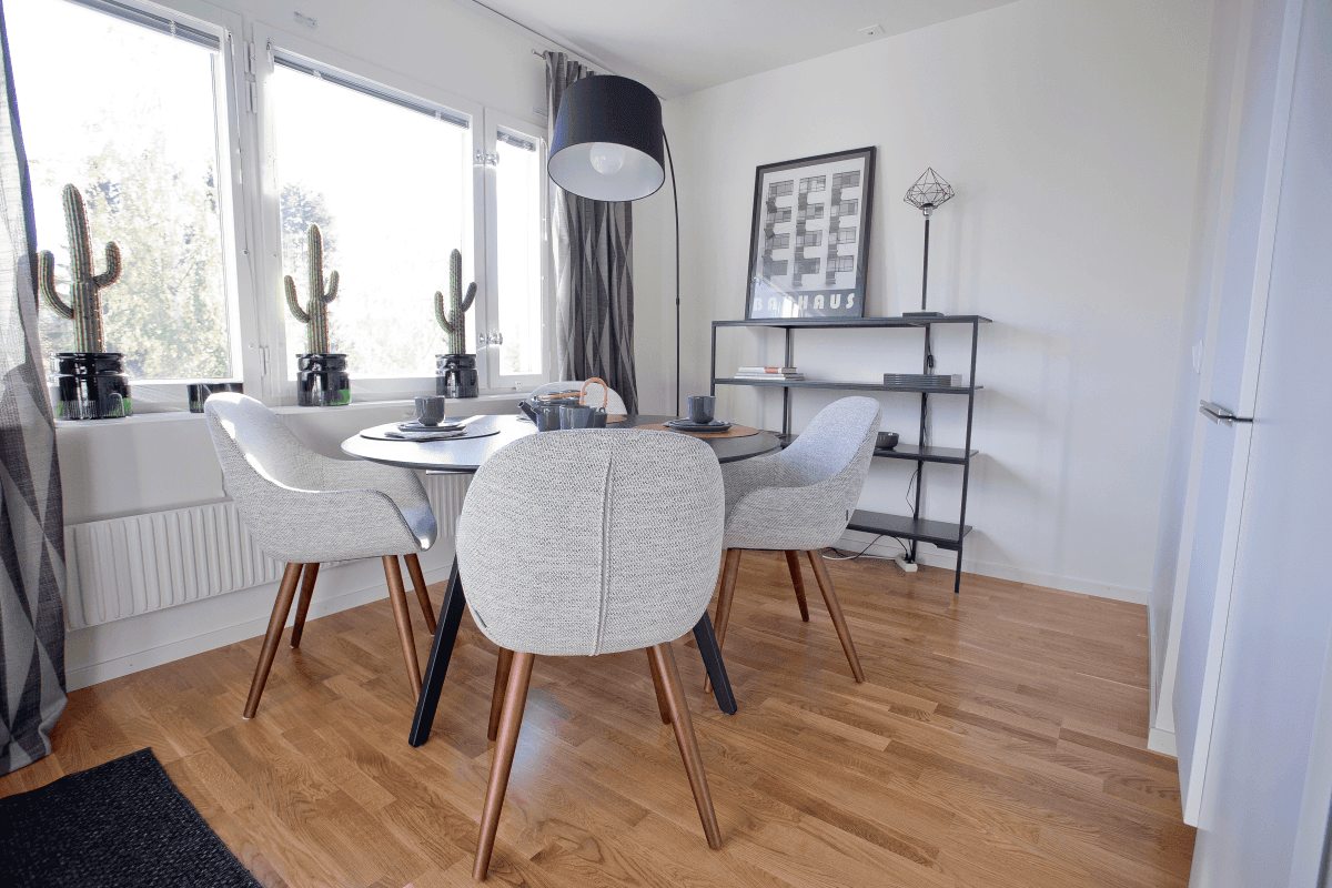 Dining area with four chairs 