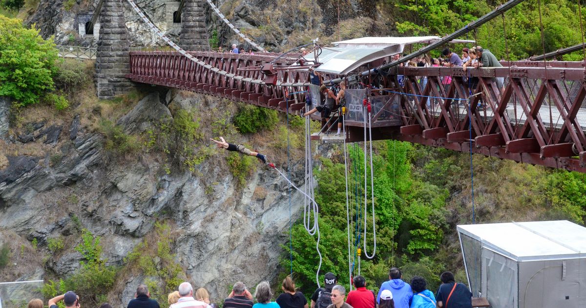 Bungy jumping in Queenstown | Love Queenstown