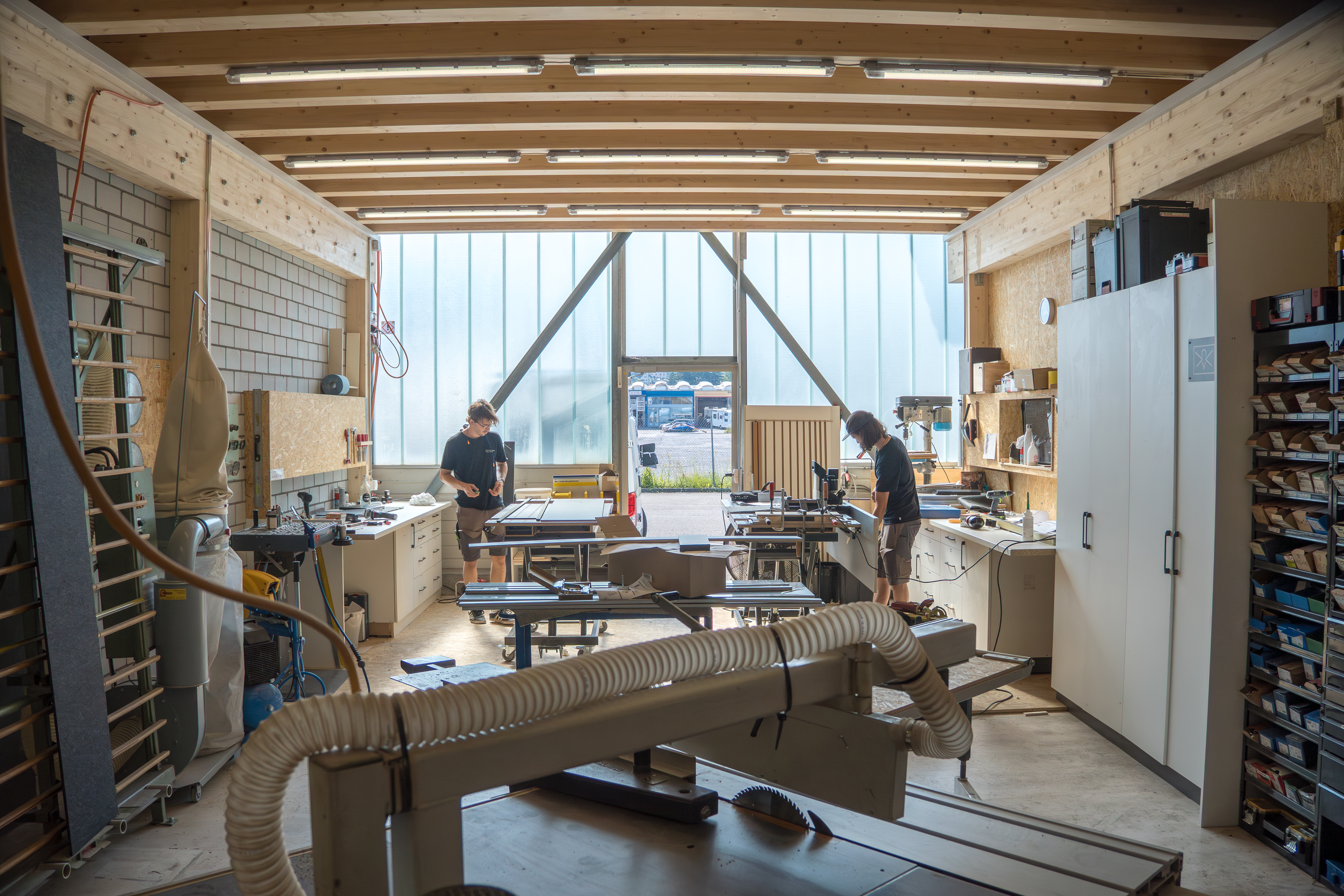 Voll ausgestattete Werkstattschreinerei bei Cocoon Vans