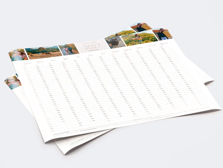 Zwei übereinanderliegende Jahresplaner 2027 im Querformat mit Monatsspalten, Feiertagen und Fotos von Paar, Hund und Landschaft