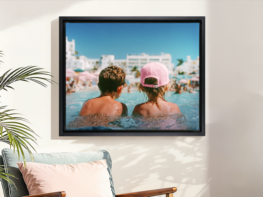 Poster mit Schwarz-Lack-Rahmen – Wandansicht