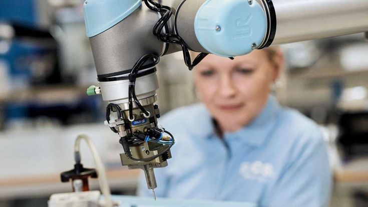 Cobots et robots traditionnels, en quoi se distinguent-ils ?