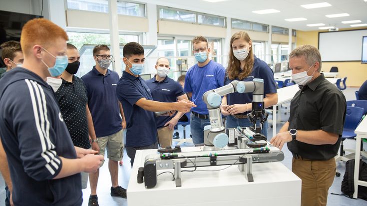 Avvicinarsi all'automazione industriale con i cobot