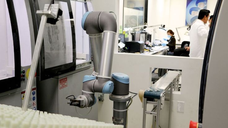 Roboter in Wissenschaft und Forschung | Universal Robots