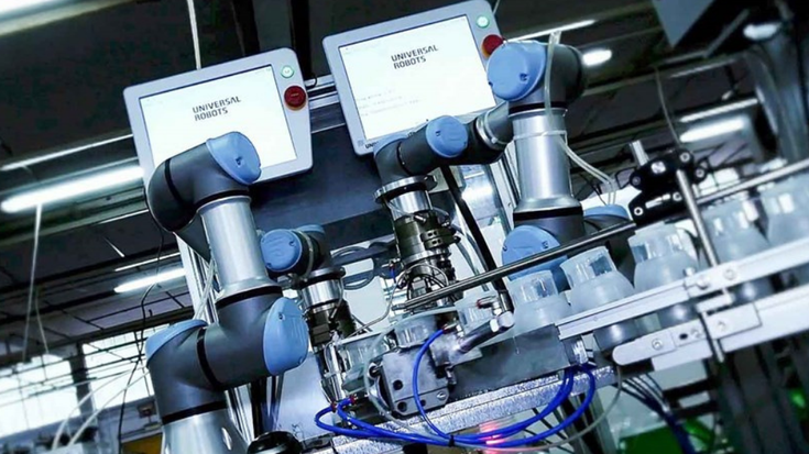 Cobots in der Chemie- und Pharmaindustrie | Universal Robots