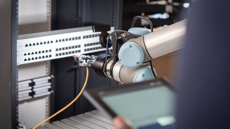 Scopri la robotica industriale con machine learning e AI