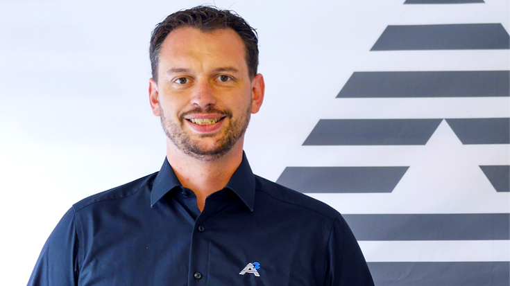 Christoph Schneider, A²-Geschäftsführer, ist überzeugt von den Vorteilen der Automatisierung mit Cobots.