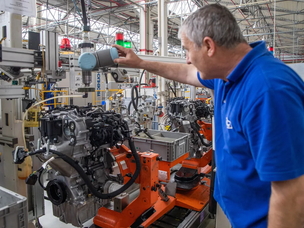 Automotive Camshaft Assembly