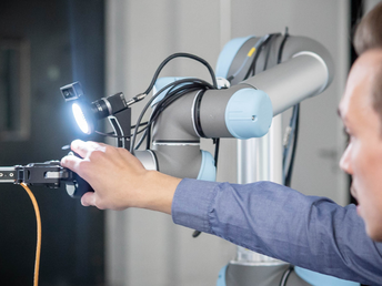 Force‑aware learning